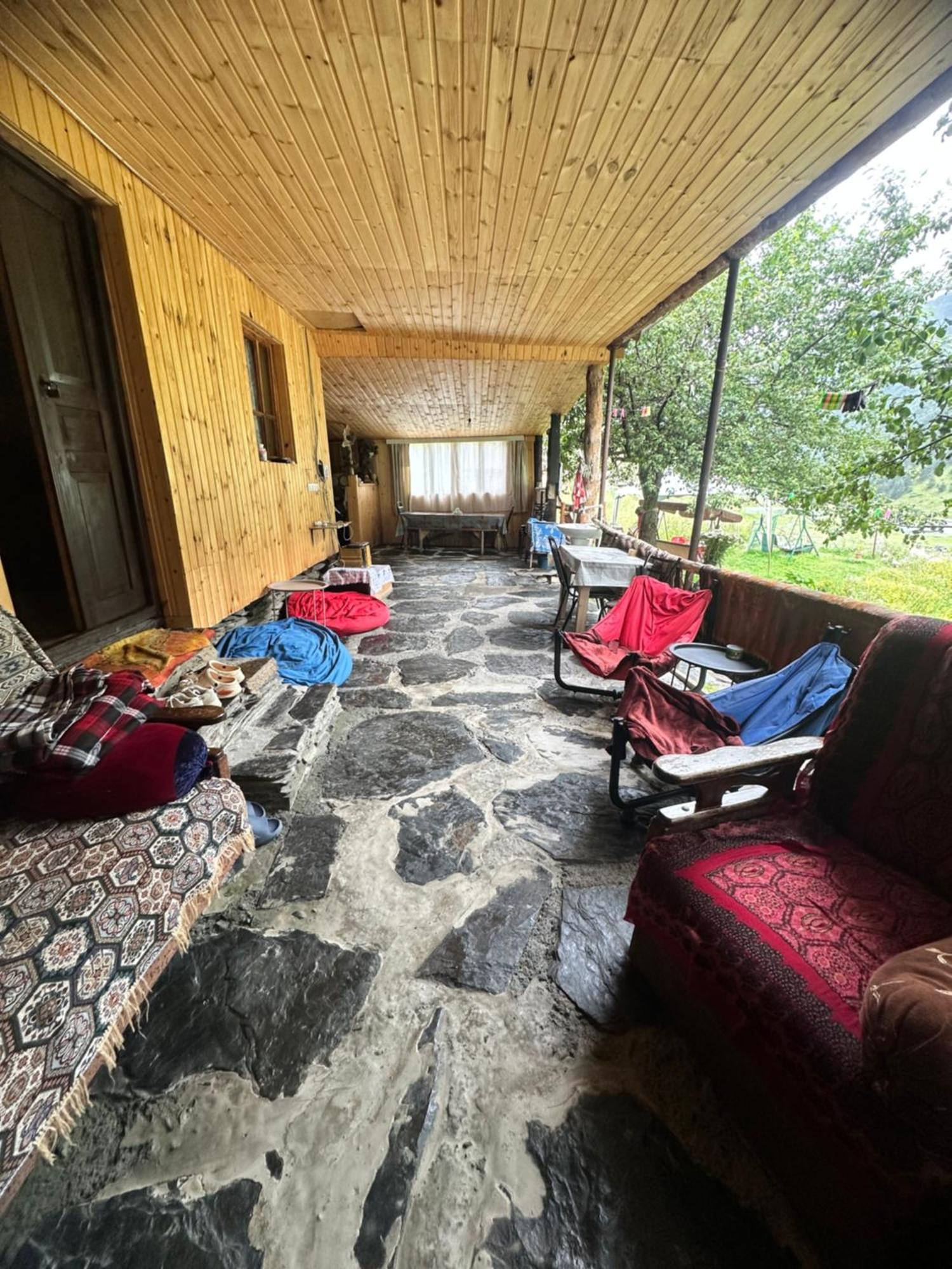 Pirikiti Hotel Akhmeta Екстериор снимка
